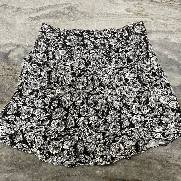 Urban Outfitters skirt - Picture 1 of 2